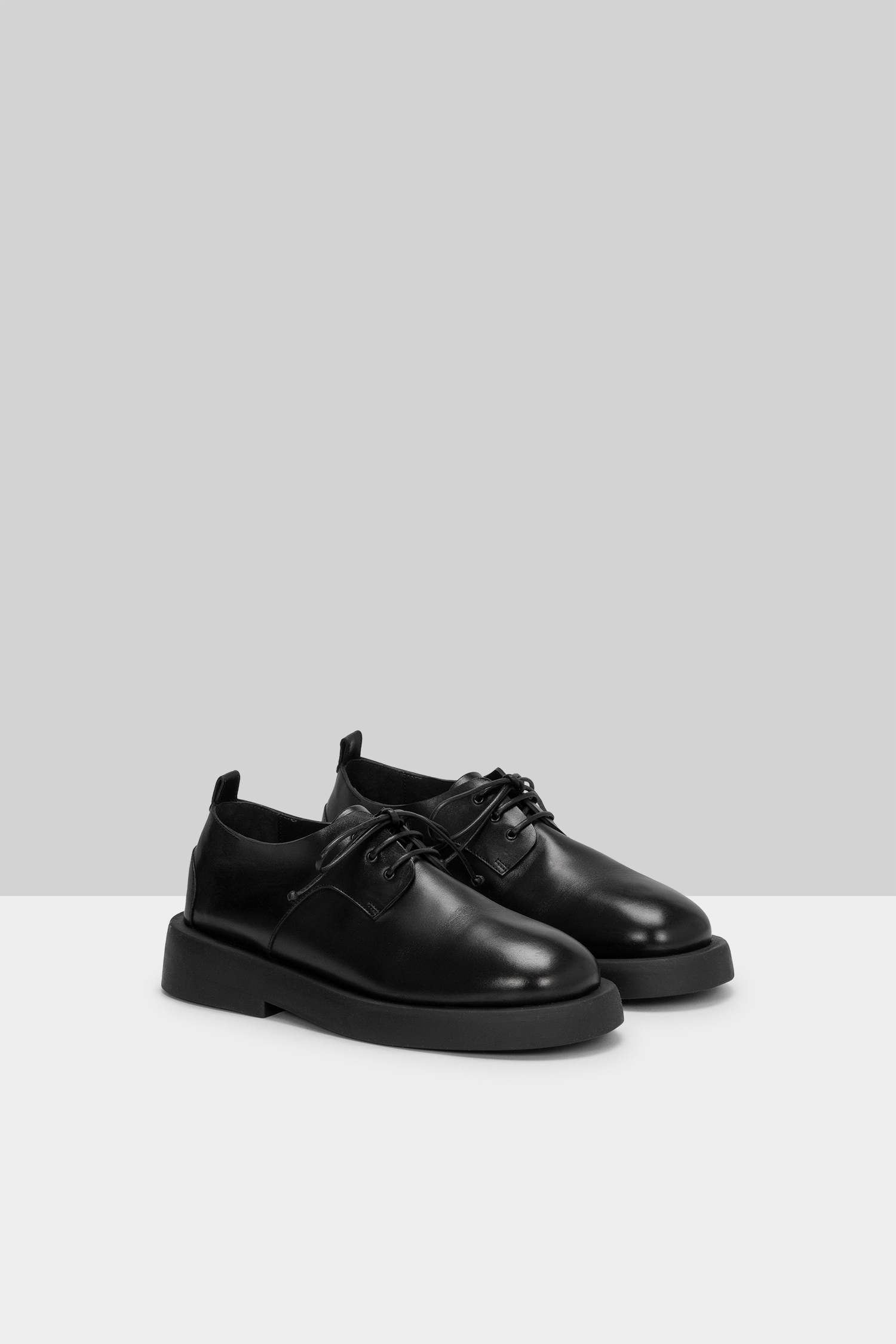 Gommello Black Leather Derby Shoes