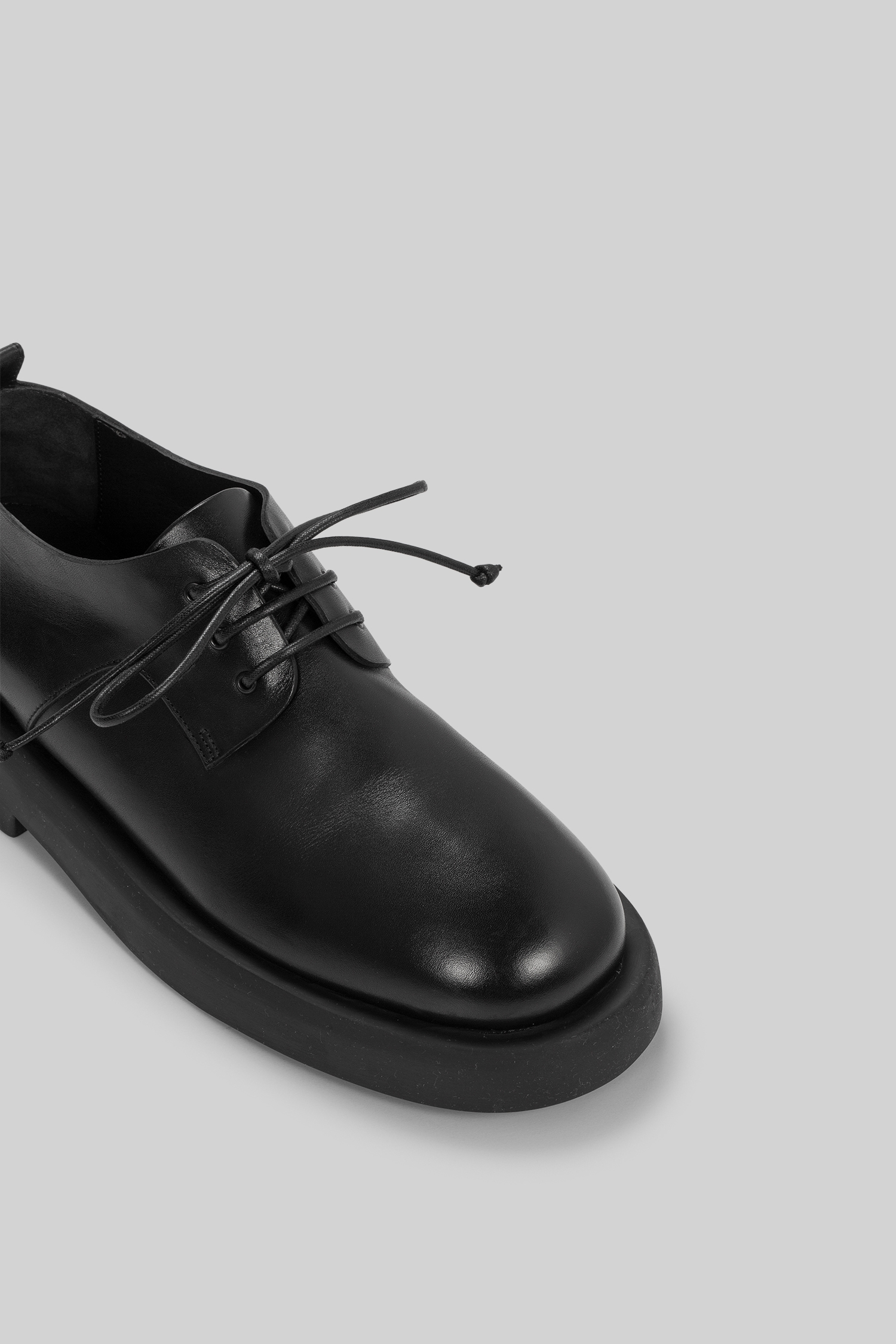 Gommello Black Leather Derby Shoes