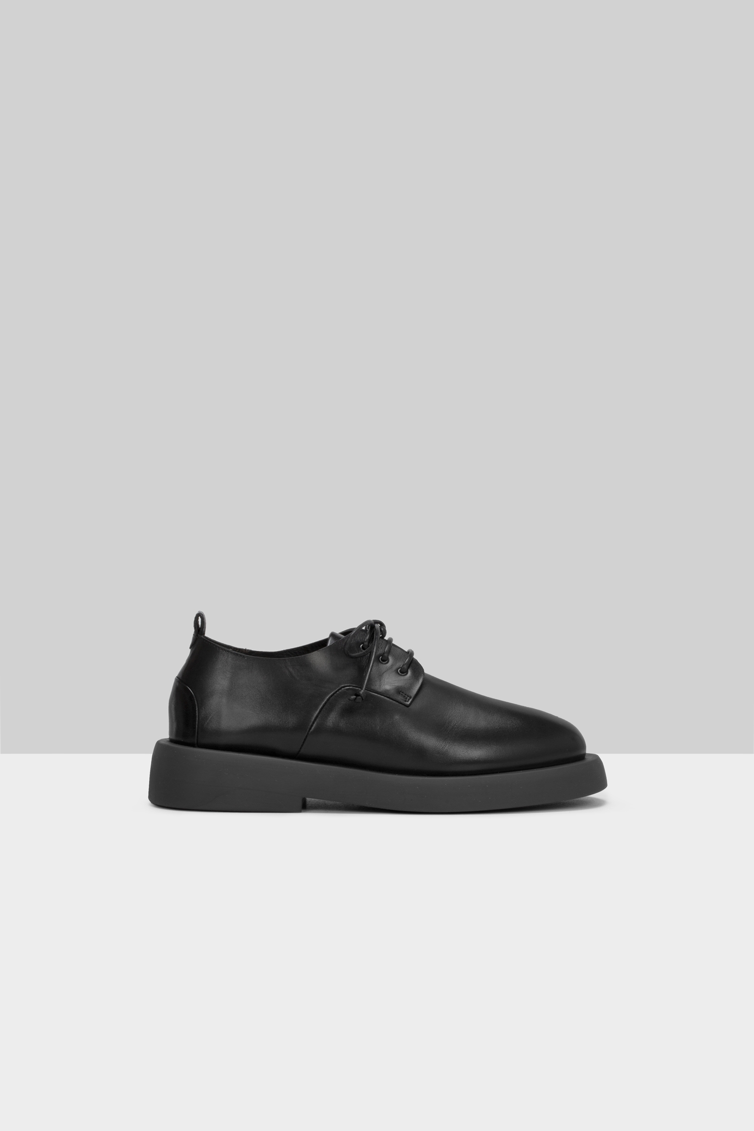Gommello Black Derby Shoes