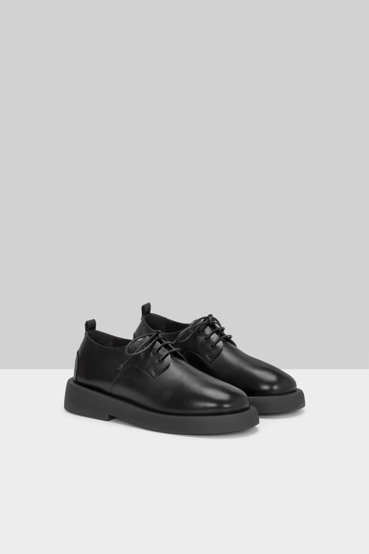 Gommello Black Derby Shoes